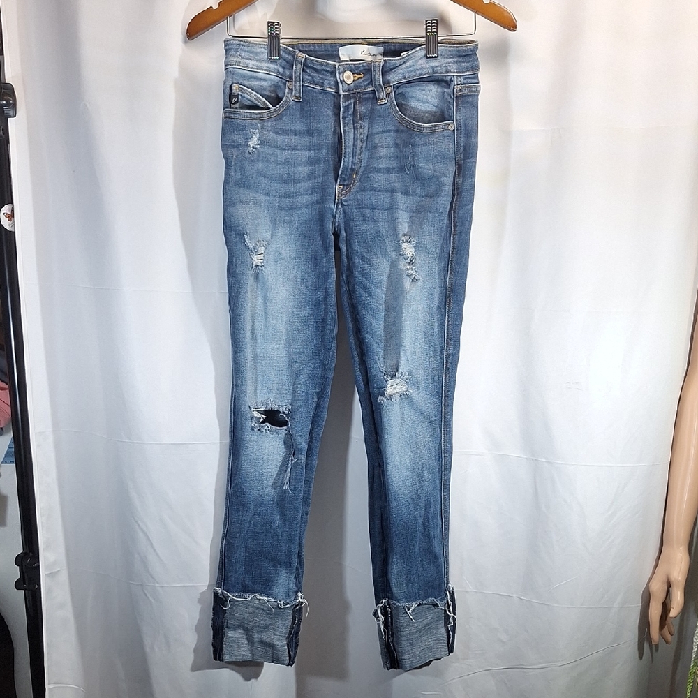 KanCan Blue Cropped Distressed Denim